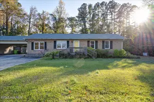 707 Clermont Rd, New Bern, NC 28560 - Photo 2