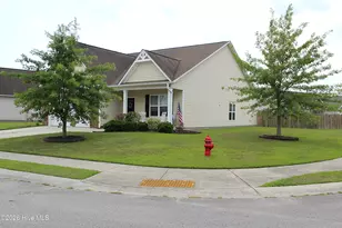 221 Seville St, Jacksonville, NC 28546 - Photo 2