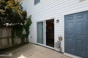 3923 S Sterling Pointe Dr, Winterville, NC 28590 - Photo 8