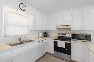 305 Sand Dune Ln, Holden Beach, NC 28462 - Photo 16