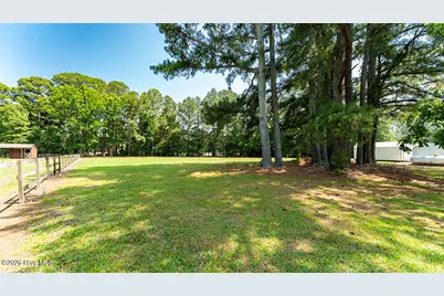 1110 N Webb Street, Selma, NC 27576 - Photo 6