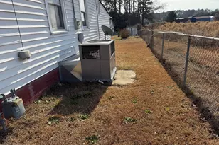 3508 Sloan St, Kinston, NC 28504 - Photo 2