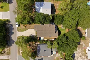 119 NE 11th St, Oak Island, NC 28465 - Photo 4