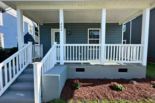 202 W Burgess St, Elizabeth City, NC 27909 - Photo 4