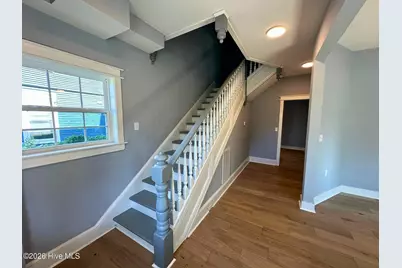 202 W Burgess Street, Elizabeth City, NC 27909 - Photo 6
