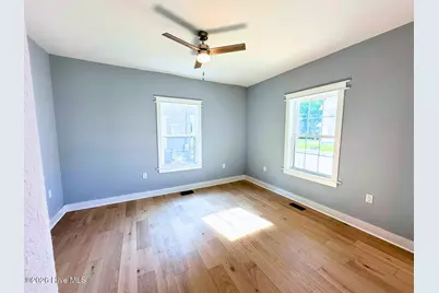 202 W Burgess Street, Elizabeth City, NC 27909 - Photo 8