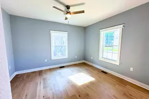 202 W Burgess St, Elizabeth City, NC 27909 - Photo 8