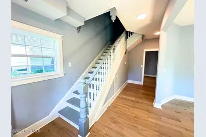 202 W Burgess Street, Elizabeth City, NC 27909 - Photo 6