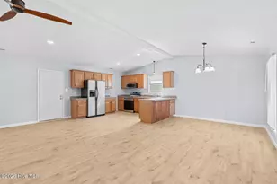 721 Shadowridge Rd, Jacksonville, NC 28546 - Photo 8