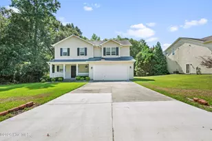 124 Briar Hollow Dr, Jacksonville, NC 28540 - Photo 1