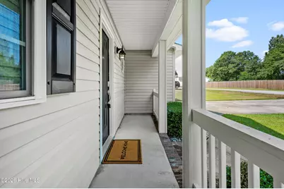 124 Briar Hollow Drive, Jacksonville, NC 28540 - Photo 4