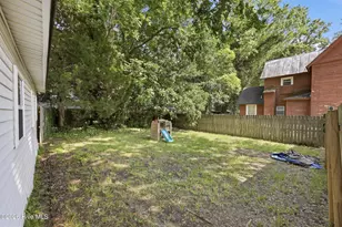 210 N Dyer St, Elizabeth City, NC 27909 - Photo 34