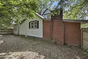 210 N Dyer St, Elizabeth City, NC 27909 - Photo 32