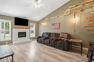 153 Corey Cir, Jacksonville, NC 28546 - Photo 4