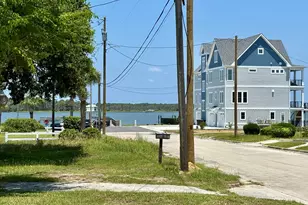 501 N 11th St, Morehead City, NC 28557 - Photo 2