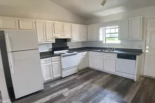 1999B Sunnybrook Rd, Greenville, NC 27834 - Photo 6