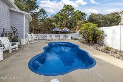 320 Governor Safford Lane, Emerald Isle, NC 28594 - Photo 4