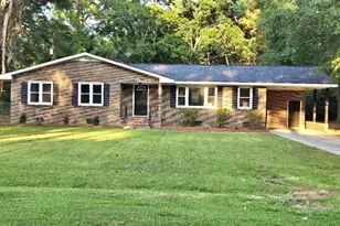 503 Covington Dr, Kinston, NC 28501 - Photo 1