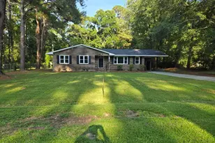 503 Covington Dr, Kinston, NC 28501 - Photo 1