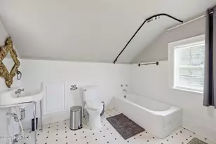 221 W Washington St, Bethel, NC 27812 - Photo 26