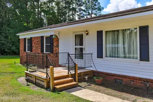 1688 W Wards Bridge Rd, Warsaw, NC 28398 - Photo 4