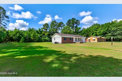 1688 W Wards Bridge Road, Warsaw, NC 28398 - Photo 2