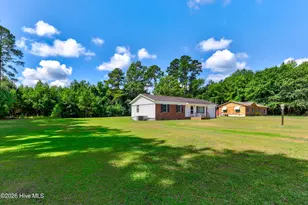 1688 W Wards Bridge Rd, Warsaw, NC 28398 - Photo 2
