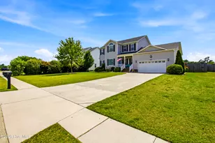 303 Baffle Ct, Swansboro, NC 28584 - Photo 2
