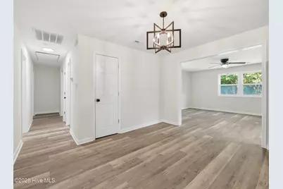 319 Lakewood Drive, Jacksonville, NC 28546 - Photo 8