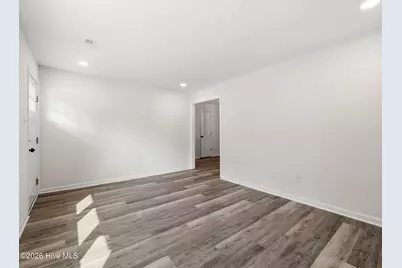 319 Lakewood Drive, Jacksonville, NC 28546 - Photo 10