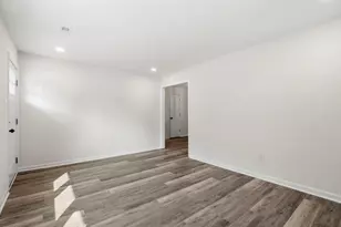 319 Lakewood Dr, Jacksonville, NC 28546 - Photo 10