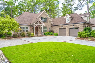 38 E Augusta Lane, Southern Pines, NC 28387 - Photo 2