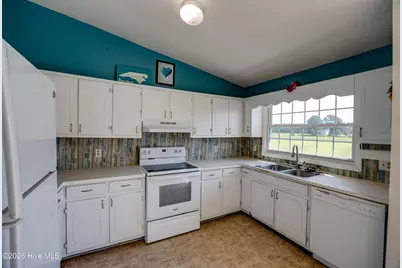 682 Cherry Road, Washington, NC 27889 - Photo 10