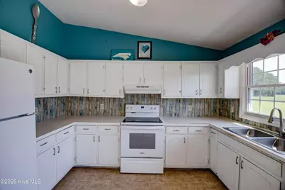 682 Cherry Road, Washington, NC 27889 - Photo 12