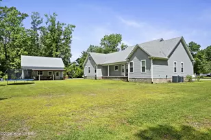 2703 E Fairway Rd, Morehead City, NC 28557 - Photo 22