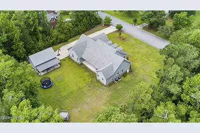 2703 E Fairway Road, Morehead City, NC 28557 - Photo 8