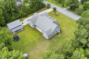 2703 E Fairway Rd, Morehead City, NC 28557 - Photo 8