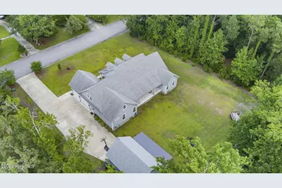 2703 E Fairway Road, Morehead City, NC 28557 - Photo 10