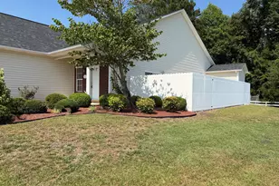 2059 Briarwood Dr, Kinston, NC 28501 - Photo 2