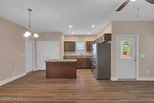 148 Broadleaf Dr, Jacksonville, NC 28546 - Photo 6