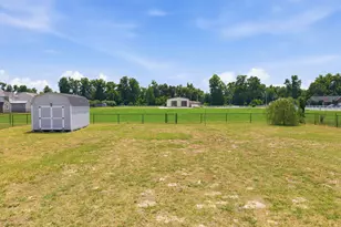 102 E Lake Dr, Goldsboro, NC 27534 - Photo 6