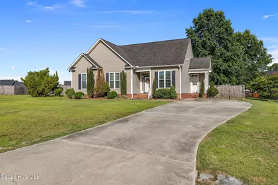 204 Planters Ridge Drive, Pikeville, NC 27863 - Photo 2