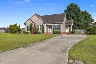 204 Planters Ridge Dr, Pikeville, NC 27863 - Photo 2