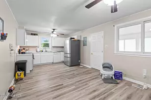 59 Dixie Trl, Jacksonville, NC 28546 - Photo 8