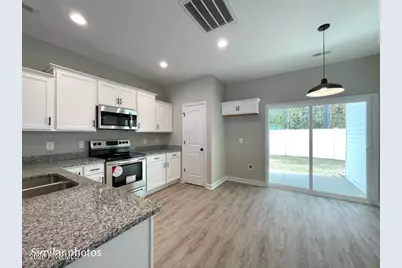721 Cross Bridge Way, Sneads Ferry, NC 28460 - Photo 6