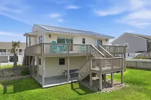 102 W Dobbs St, Atlantic Beach, NC 28512 - Photo 4