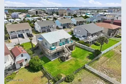 102 W Dobbs Street, Atlantic Beach, NC 28512 - Photo 2
