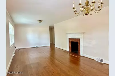 1000 Cameron Drive, Kinston, NC 28501 - Photo 8