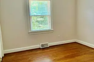 1000 Cameron Dr, Kinston, NC 28501 - Photo 28
