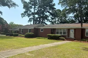 1000 Cameron Dr, Kinston, NC 28501 - Photo 2